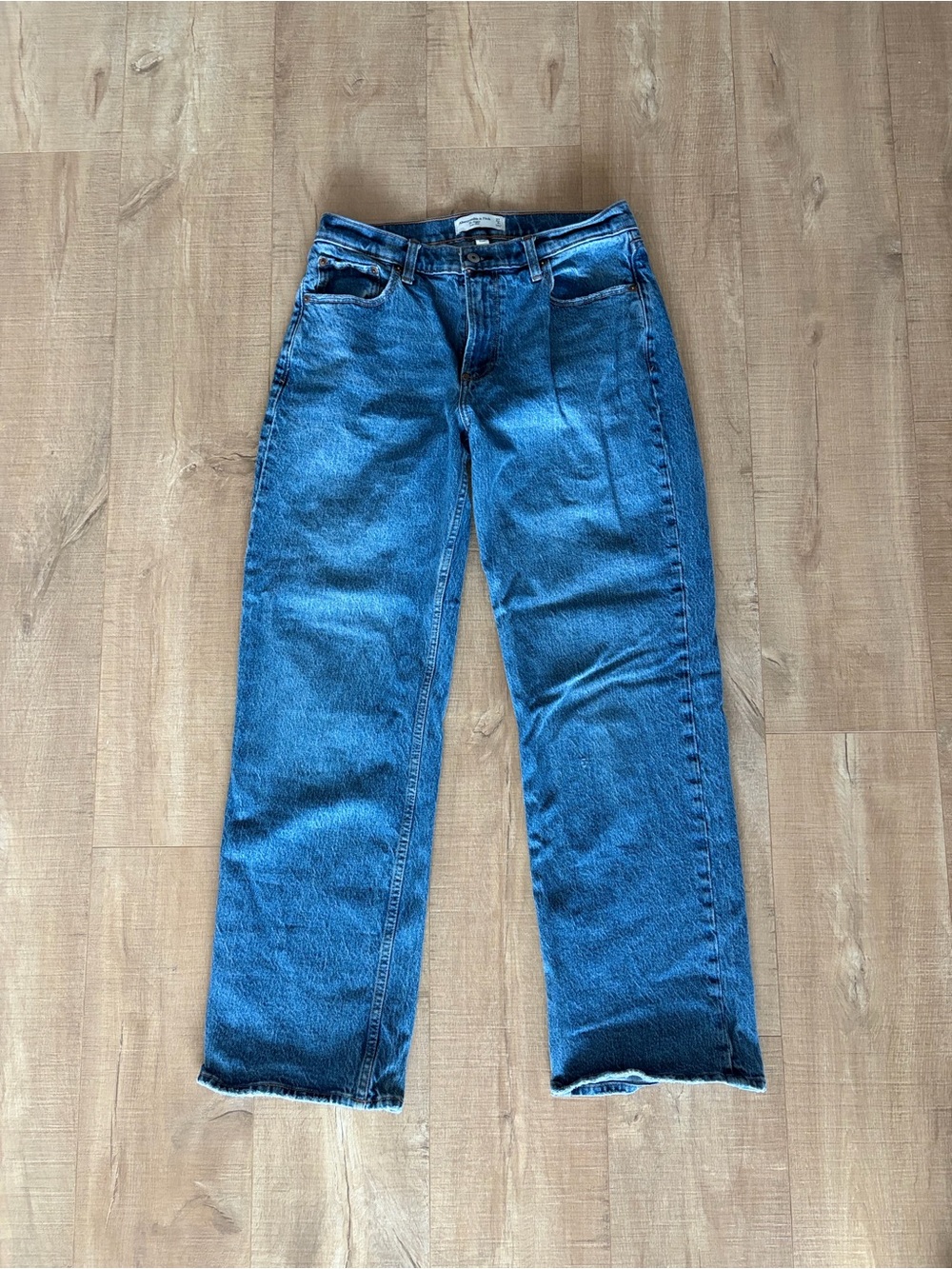 Abercrombie & Fitch Women’s Curve Love Straight-Leg Denim Jeans